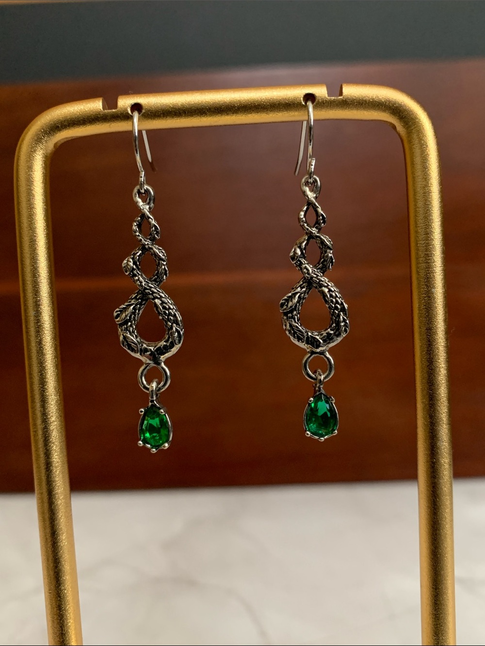 Silver tone twisted vine earrings with green stone - Picture 2 of 5